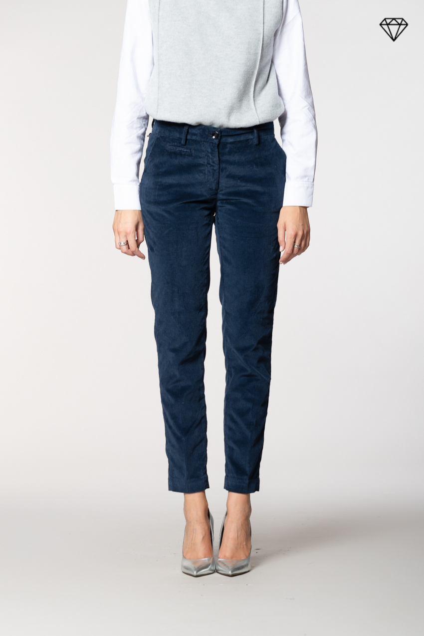 New York Slim women’s chino trousers in corduroy slim fit ①