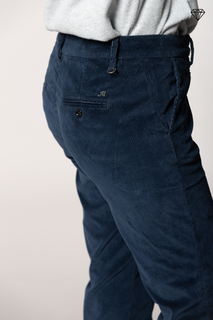 New York Slim women’s chino trousers in corduroy slim fit ①