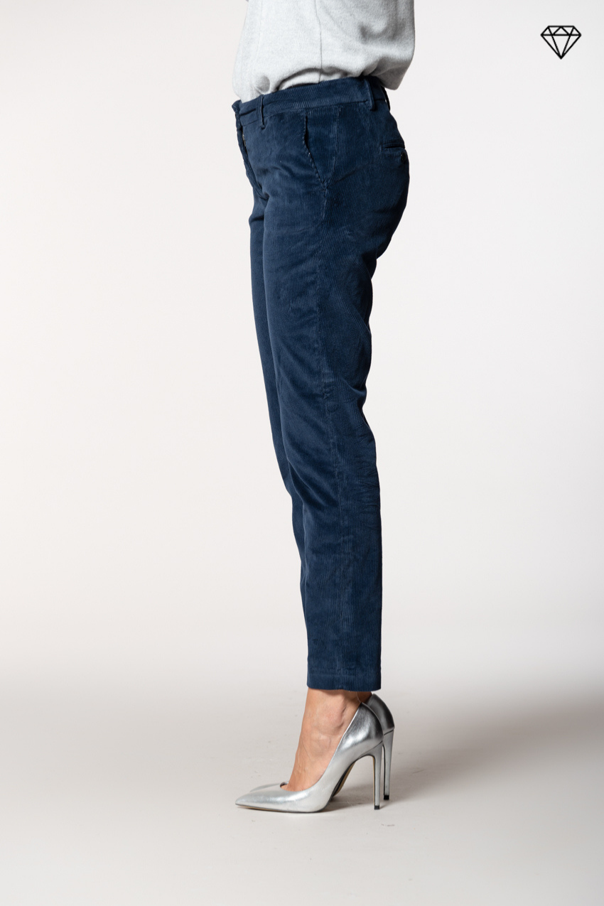 New York Slim women’s chino trousers in corduroy slim fit ①