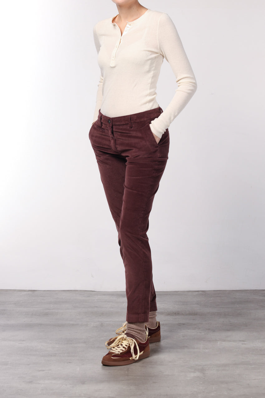 New York Slim pantalone chino donna in velluto a costa grande slim fit ①