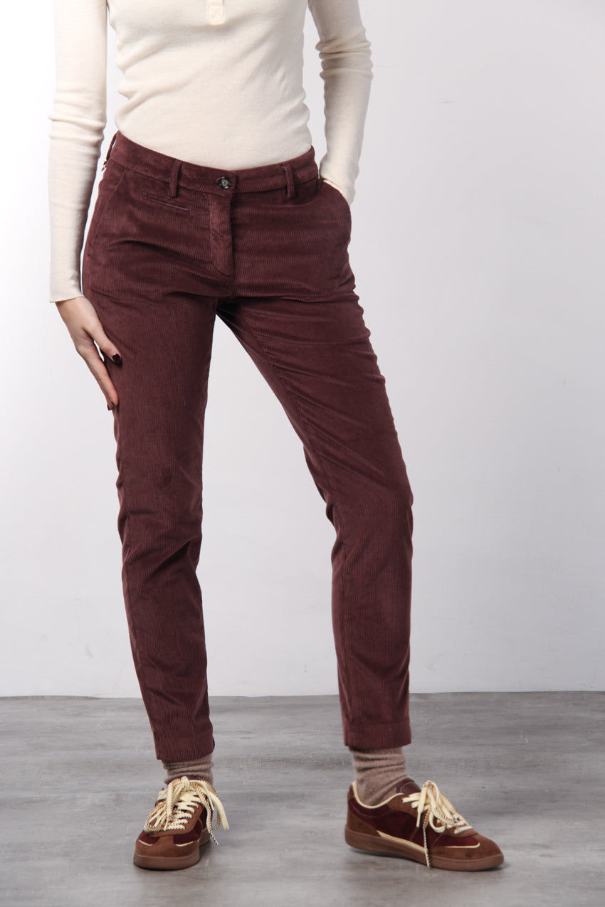 New York Slim pantalone chino donna in velluto a costa grande slim fit ①