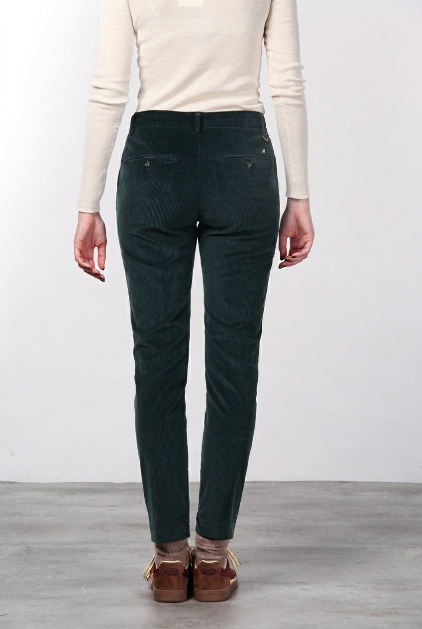 New York Slim pantalon chino femme en velours à grosses côtes slim fit ①