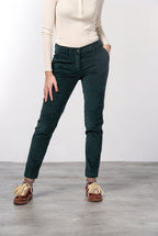 New York Slim pantalon chino femme en velours à grosses côtes slim fit ①
