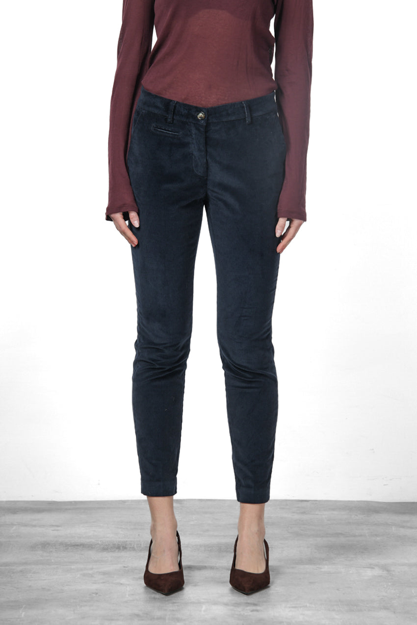New York Slim women’s chino trousers in wide-wale corduroy, slim fit ①
