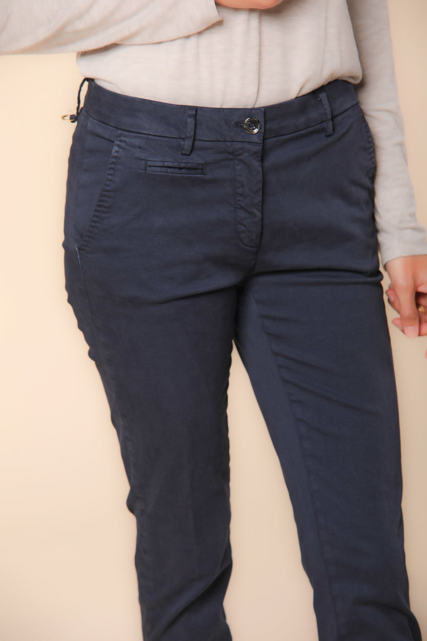 New York Slim pantalone chino donna in raso slim fit ①