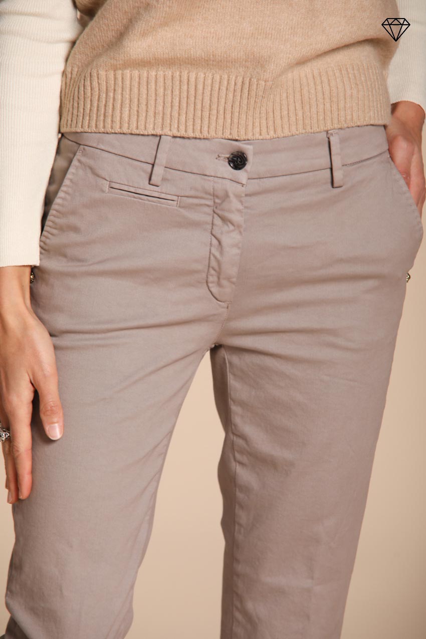New York Slim pantalone chino donna in raso slim fit ①