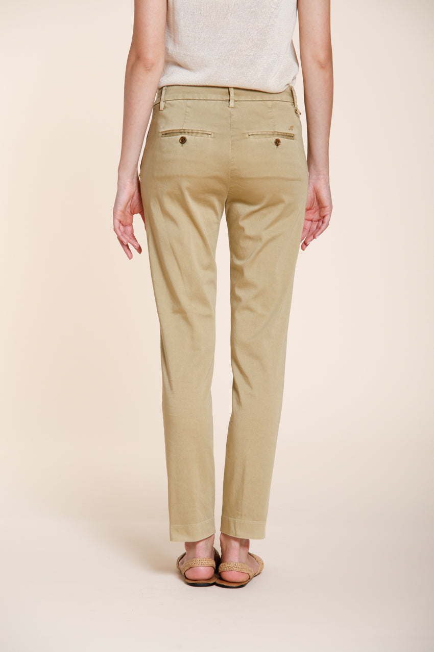 New York Slim pantalone chino donna in raso stretch slim fit ①
