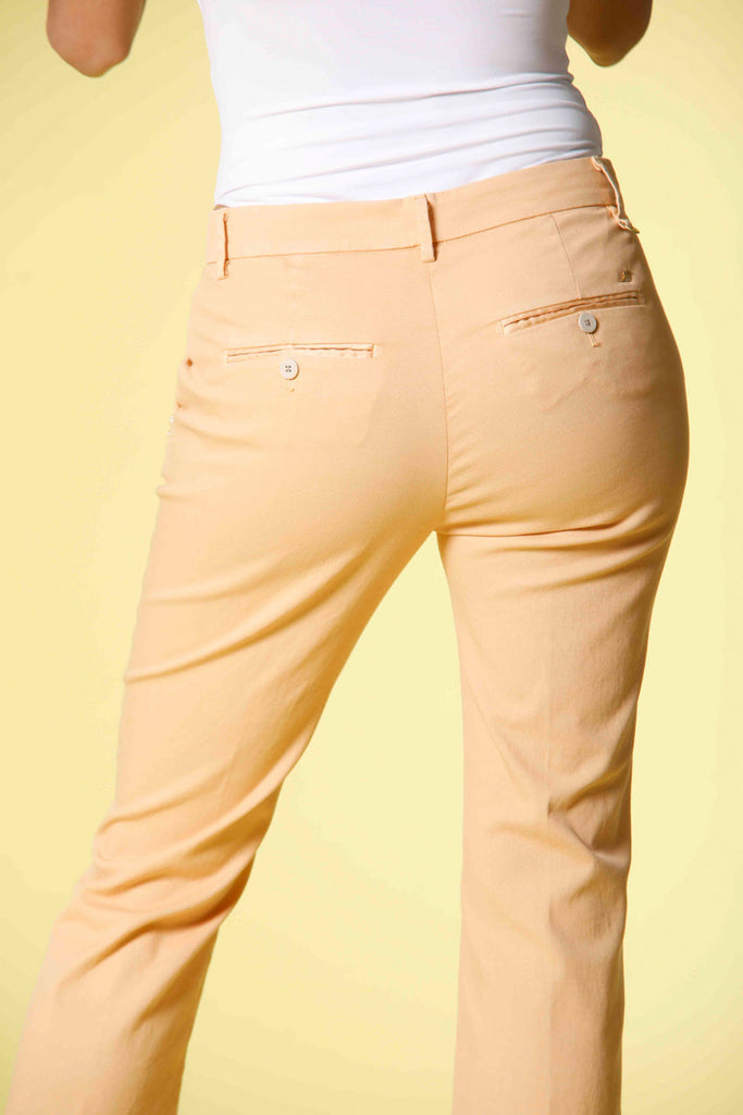 Image 4 of women's chino pants in apricot colored cotton and tencel piquet New York Trumpet model by Mason's