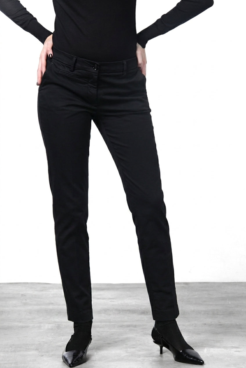 New York Slim Chinohose für Damen aus Satin mit slim fit ①