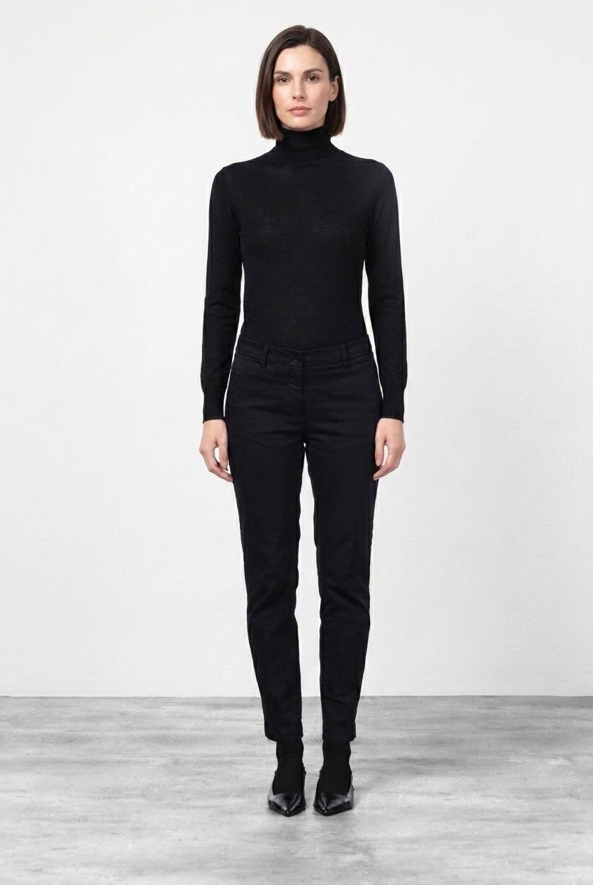 New York Slim Chinohose für Damen aus Satin mit slim fit ①