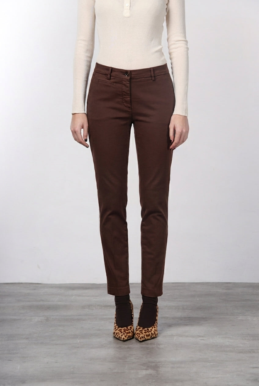 New York Slim pantalone chino donna in raso slim fit ①