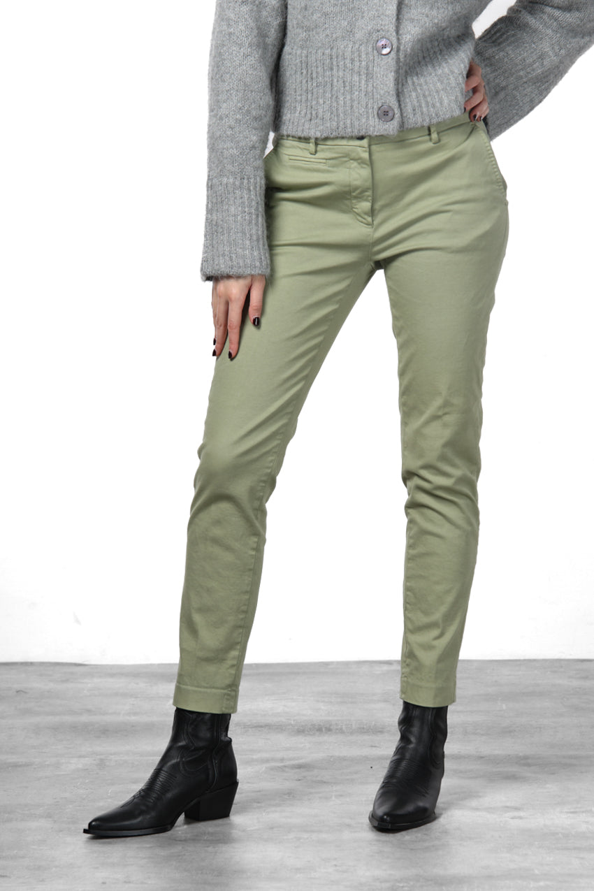 New York Slim pantalone chino donna in raso slim fit ①