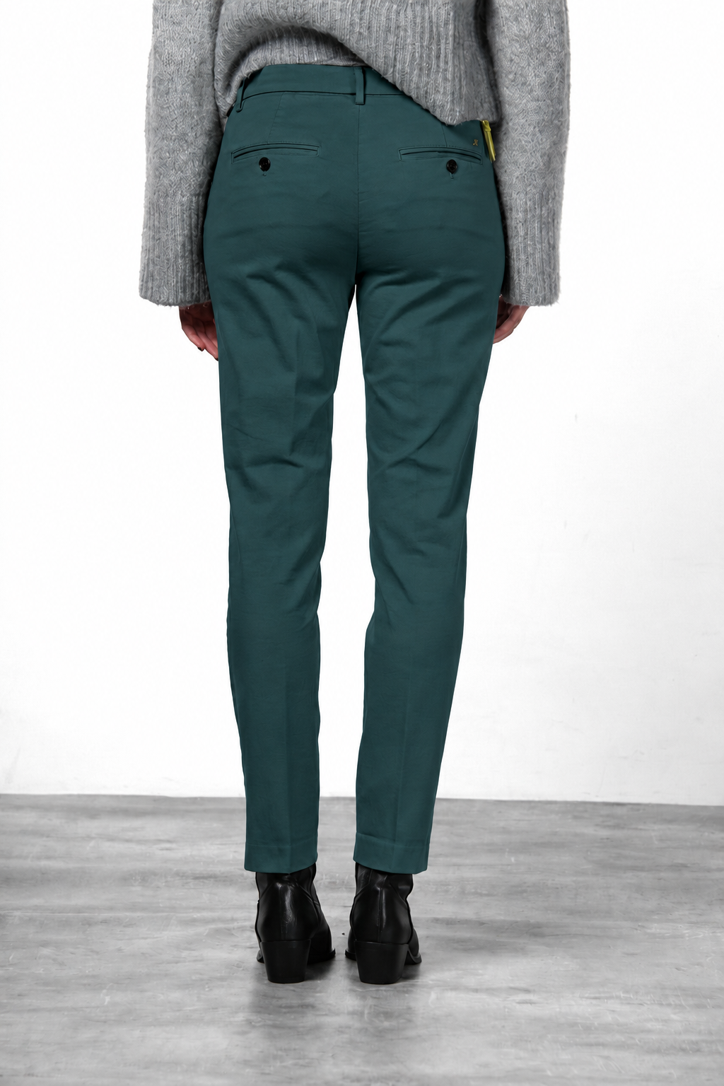New York Slim pantalon chino femme en satin slim fit ①
