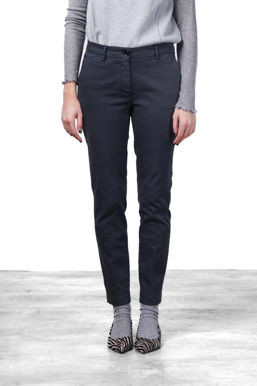 New York Slim pantalone chino donna in raso slim fit ①