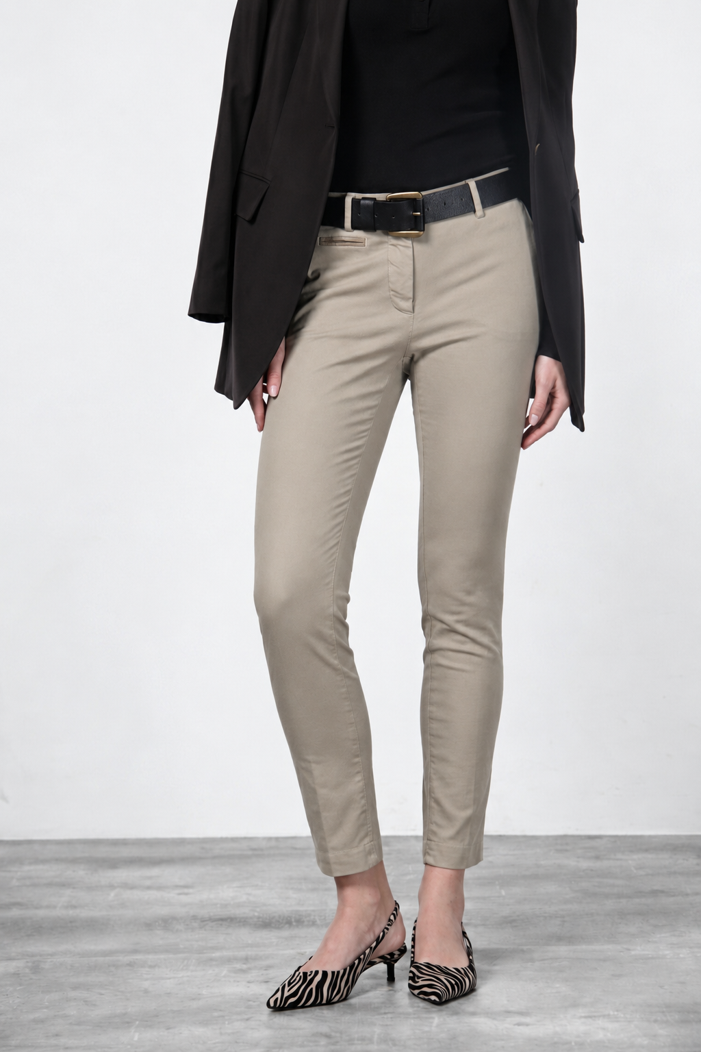 New York Slim pantalone chino donna in raso slim fit ①
