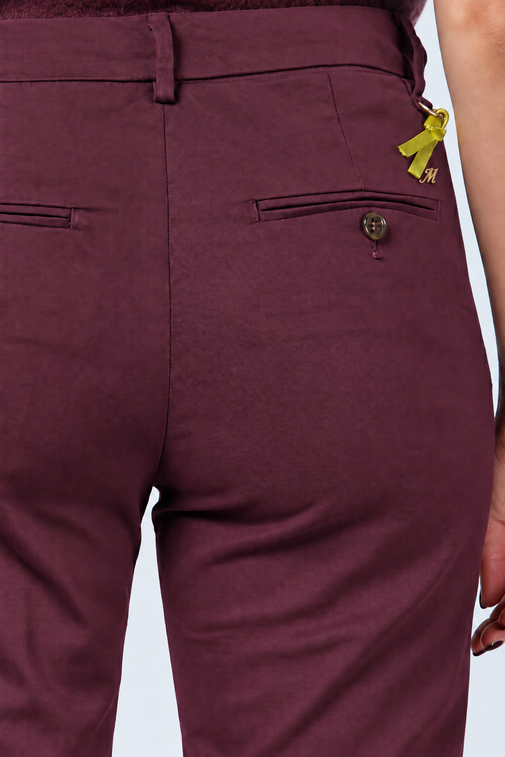 New York Trumpet pantalon chino femme en gabardine slim fit ①