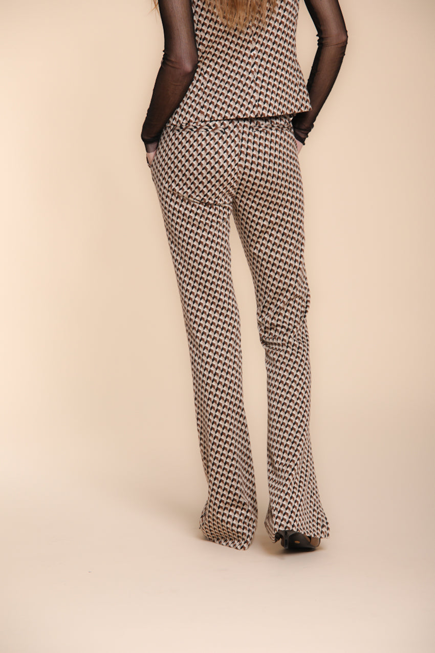 Foto 4 New York Flare pantalone chino donna in jersey con disegno rombo slim fit