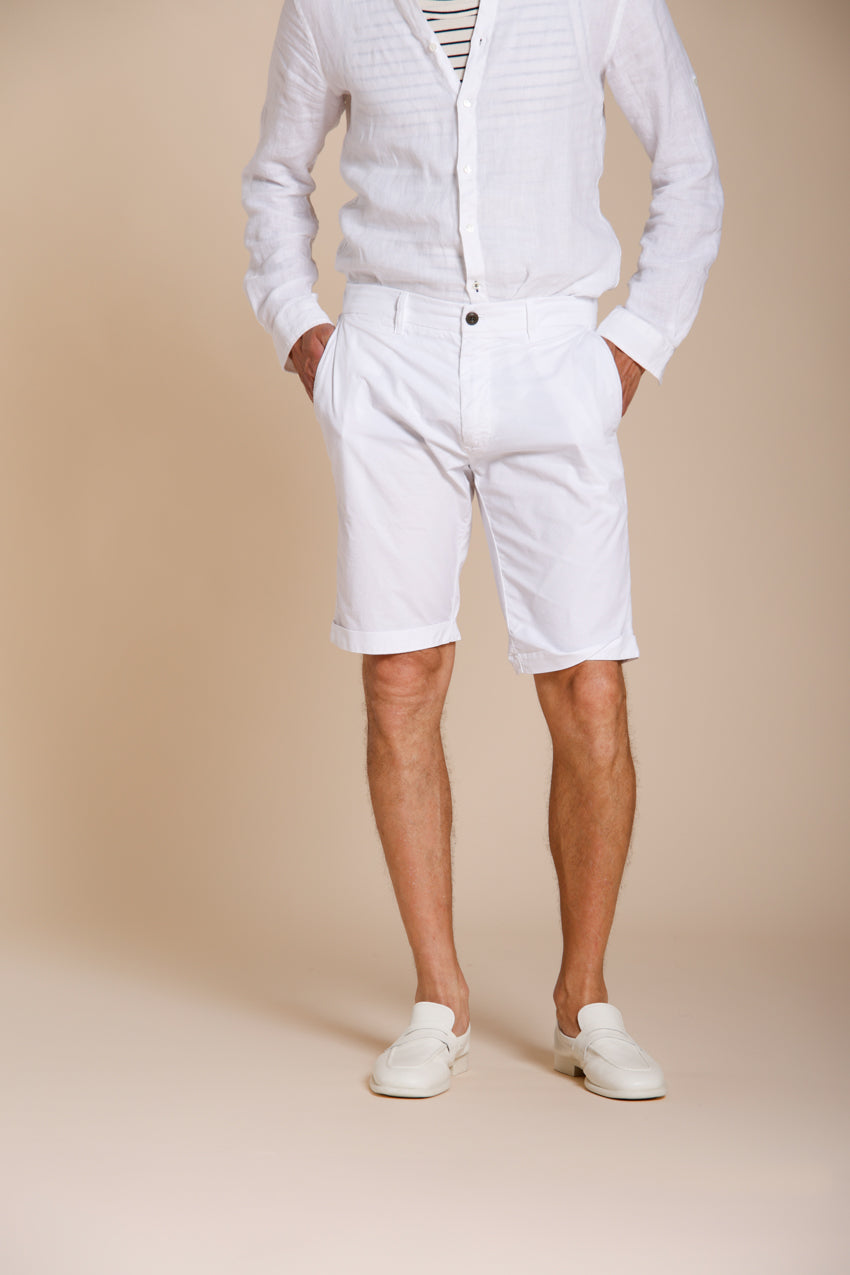 London men's chino bermuda in stretch gabardine regular fit ①