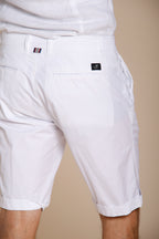 London men's chino bermuda in stretch gabardine regular fit ①