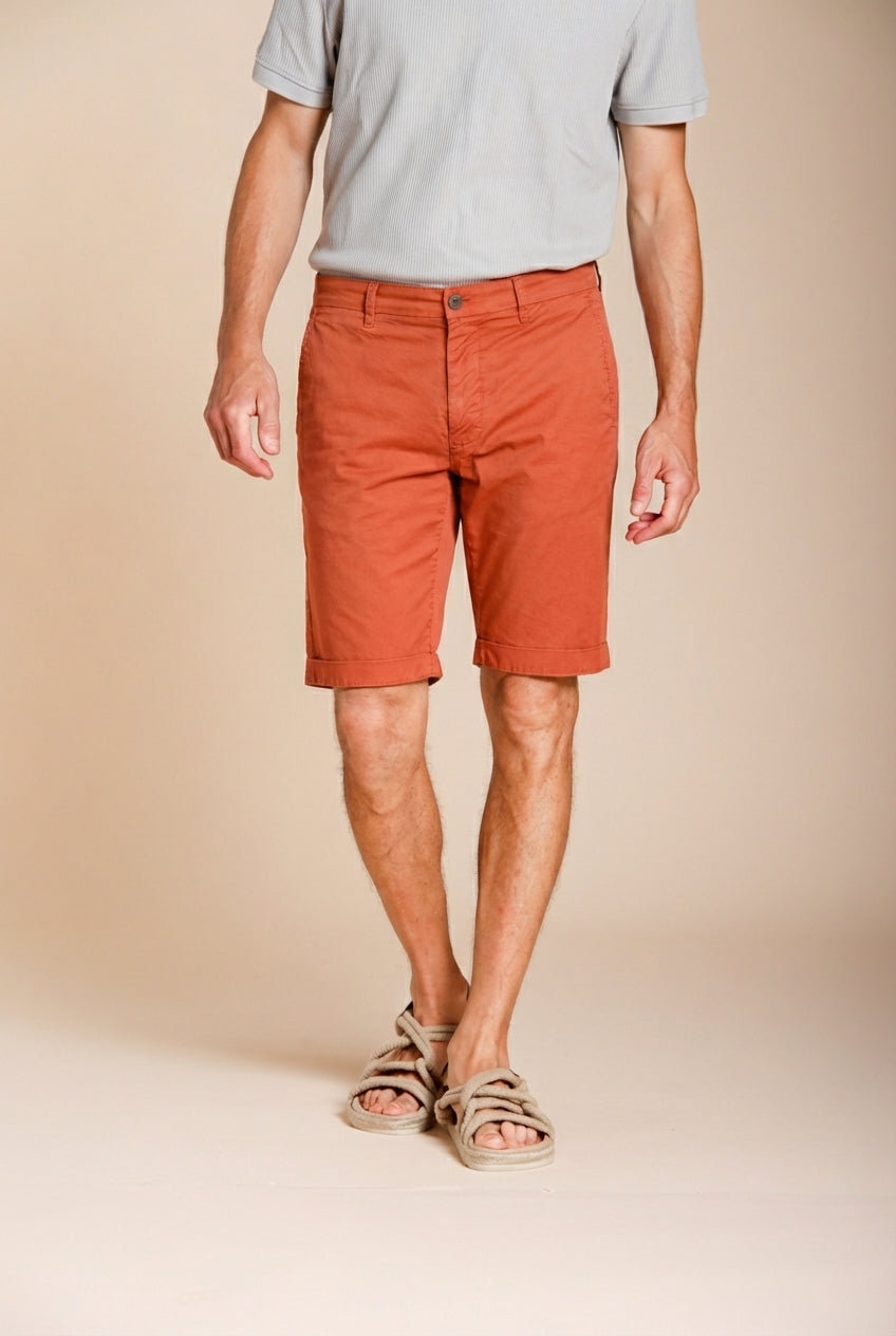 London bermuda chino homme en gabardine stretch regular fit ①