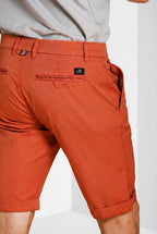 London bermuda chino homme en gabardine stretch regular fit ①