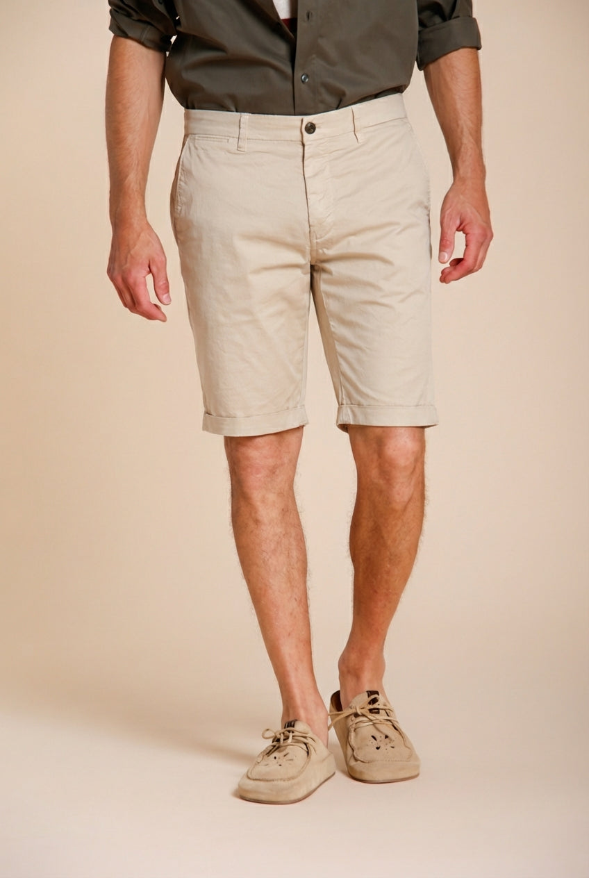 London men's chino bermuda in stretch gabardine regular fit ①