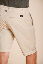 London men's chino bermuda in stretch gabardine regular fit ①