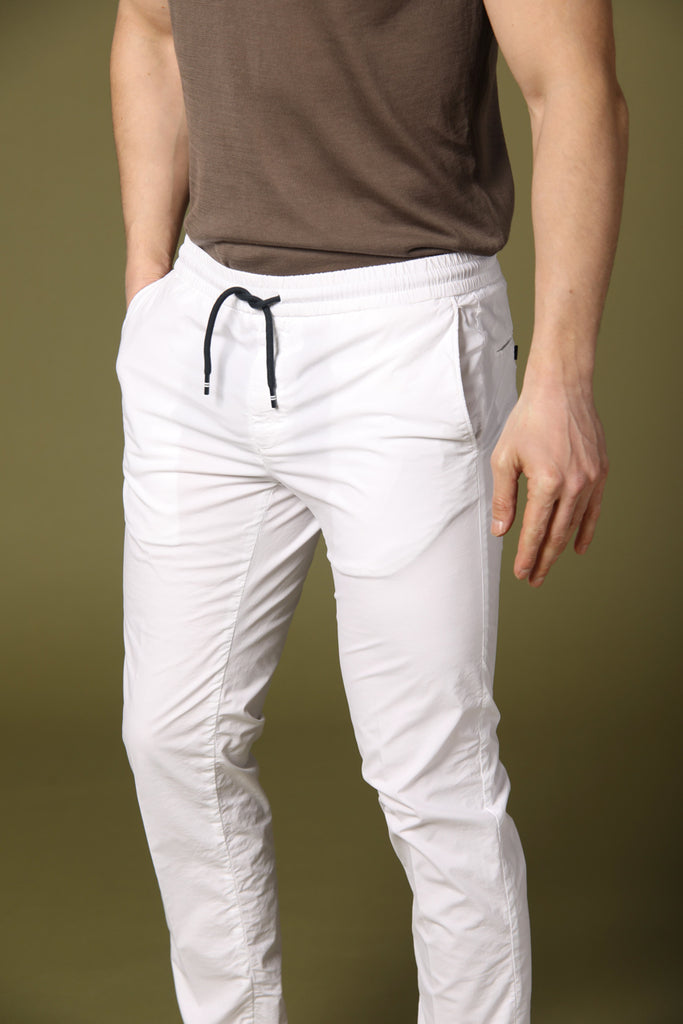 Image 3 of men's New York Sack jogger chino pants in white, regular fit by Mason's