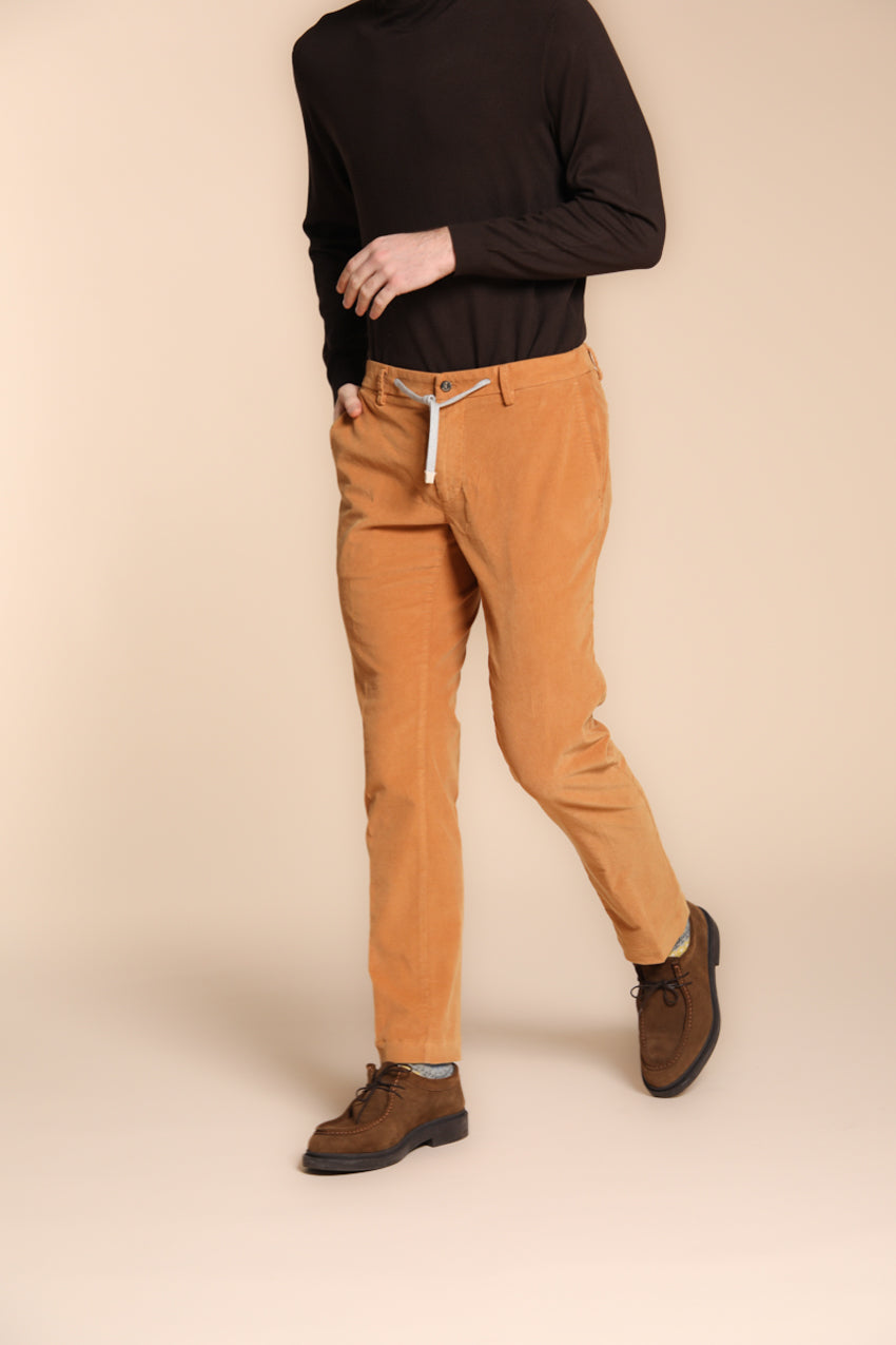 Foto 6 New York String pantalone chino jogger uomo in velluto 1500 righe regular fit