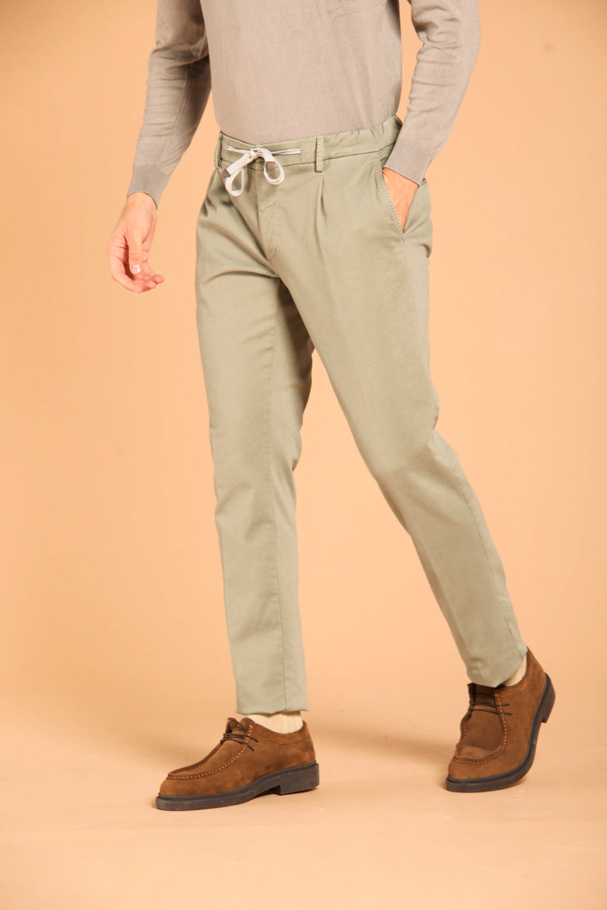 immagine 2 di pantalone chino uomo modello New York 1P City String, di colore verde, regular fit di mason's