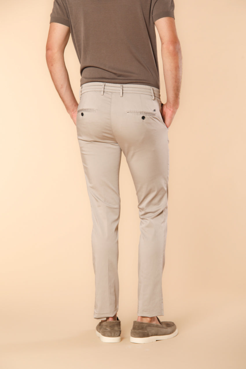 Milano Jogger Travel Herren Chino Jogger aus technischem Satin Travel Stretch Extra Slim