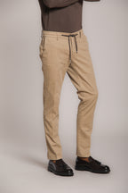 Foto 5 Milano Jogger pantalone chino uomo in gabardina stretch extra slim fit