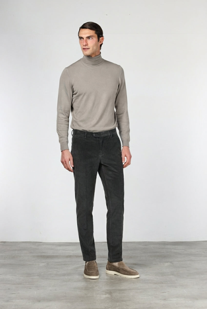 Milano Jogger men’s chino trousers in 500-wale corduroy extra slim fit