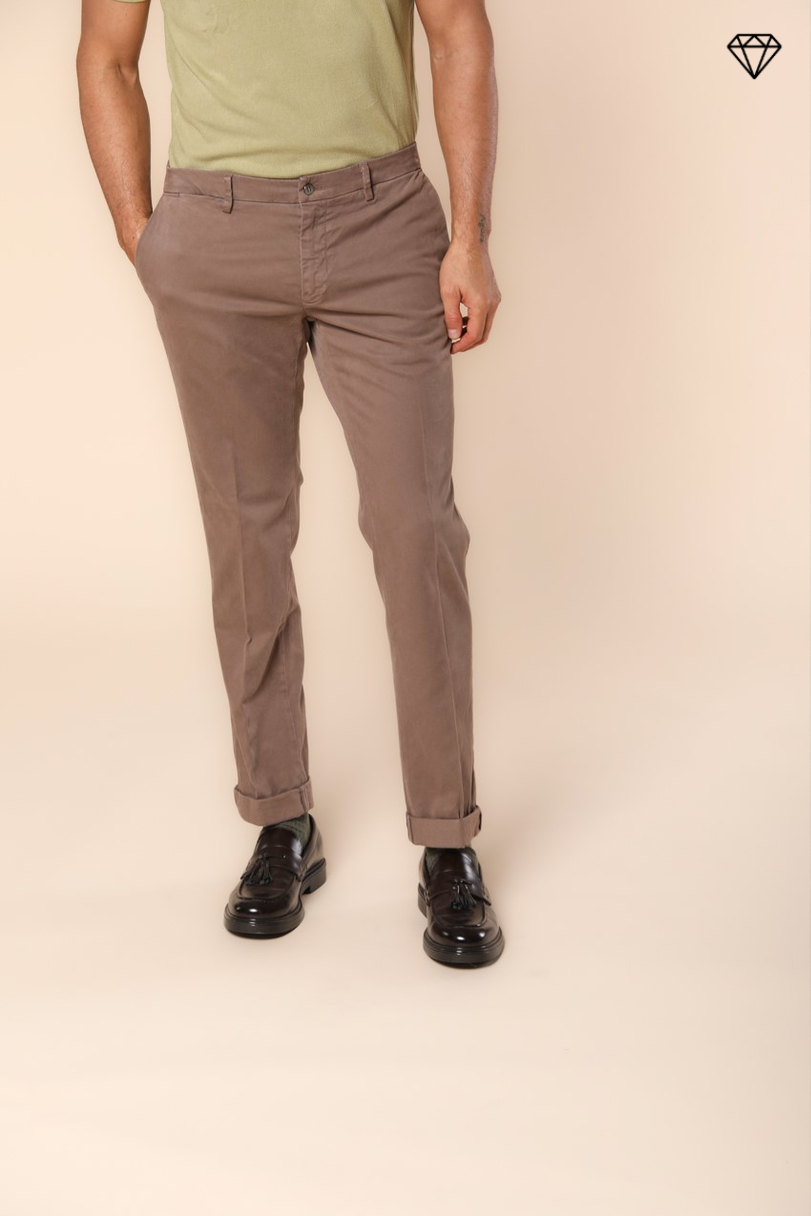 New York Herren Chino Hose aus Gabardine Stretch Regular Fit ①.