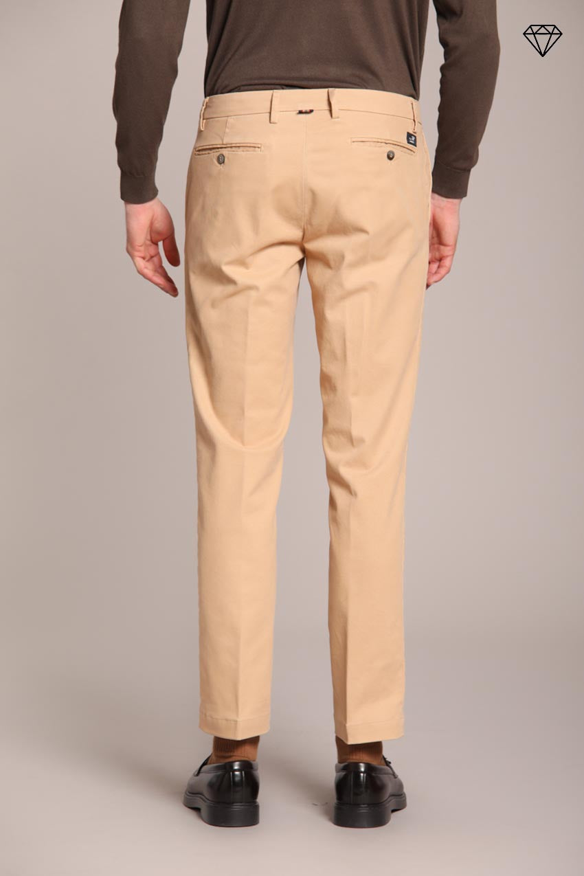 New York Herren Chinohose aus Stretch-Gabardine Regular Fit ①
