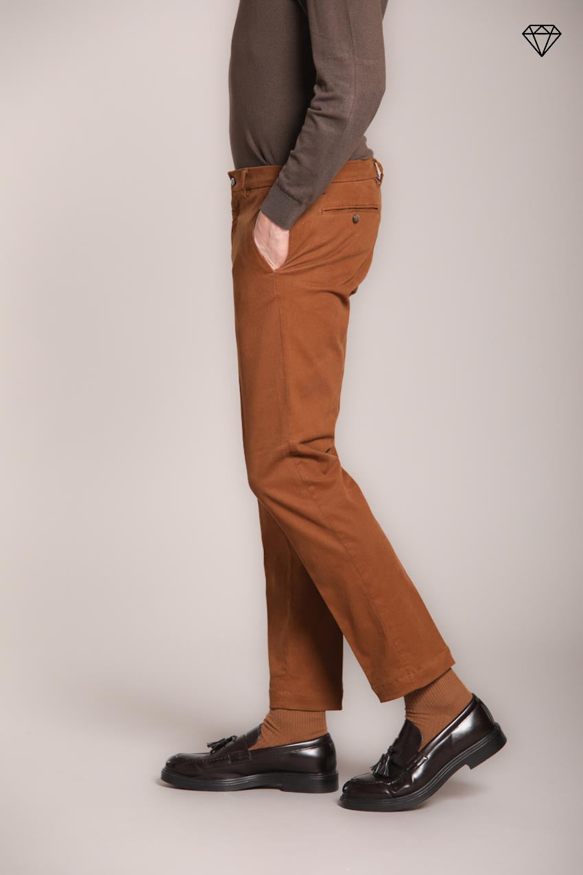 New York Herren Chinohose aus Stretch-Gabardine Regular Fit ①