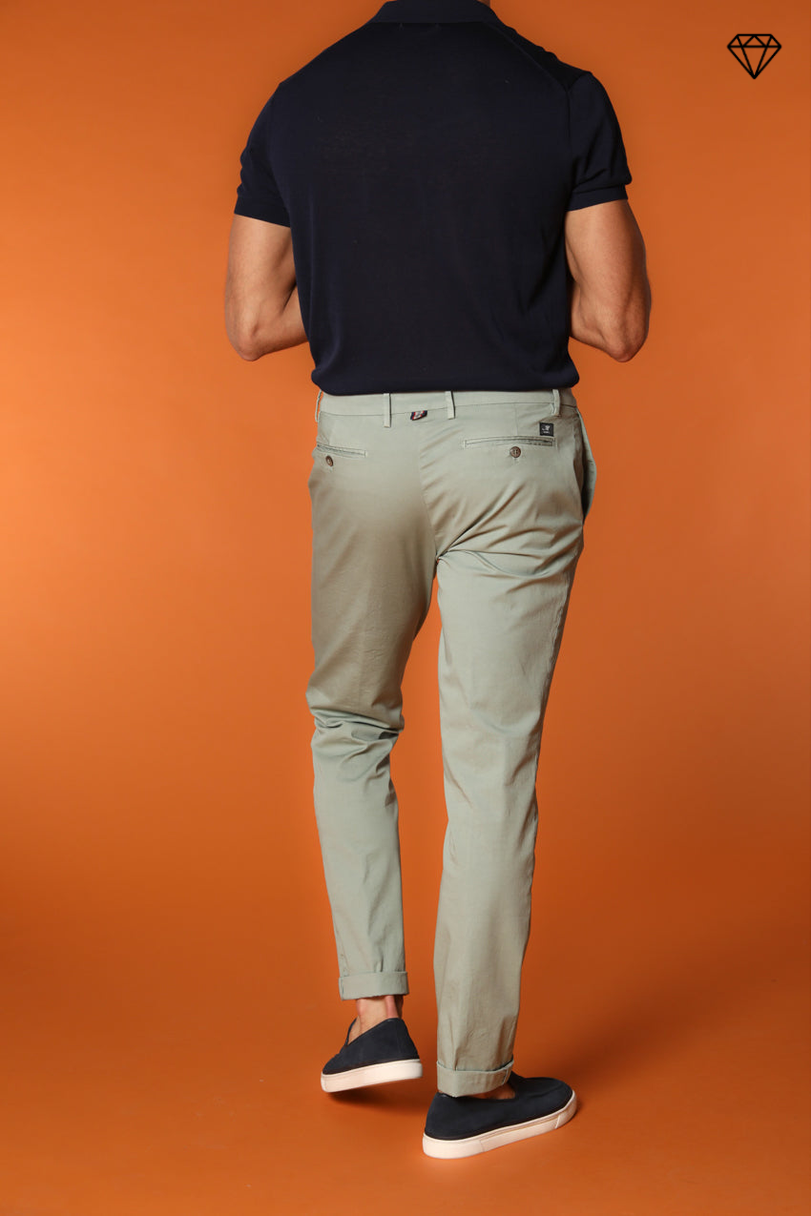 New York pantalon chino homme en satin stretch coupe Regular ①