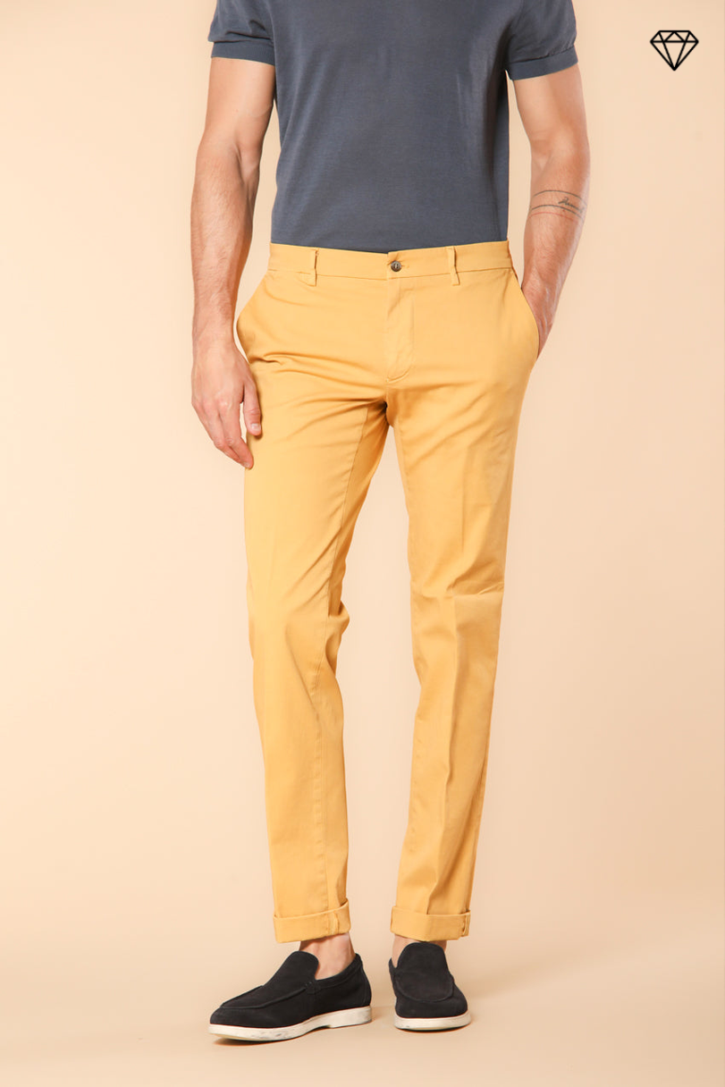 New York pantalon chino homme en satin stretch regular fit ①