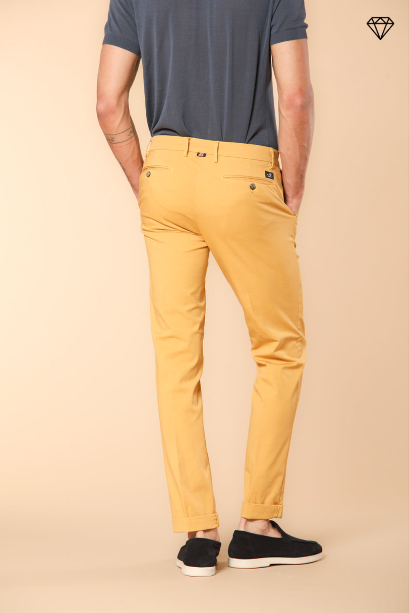 New York men's chino pants in stretch satin regular fit ①