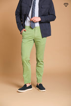 New York men's chino pants in stretch satin regular fit ①