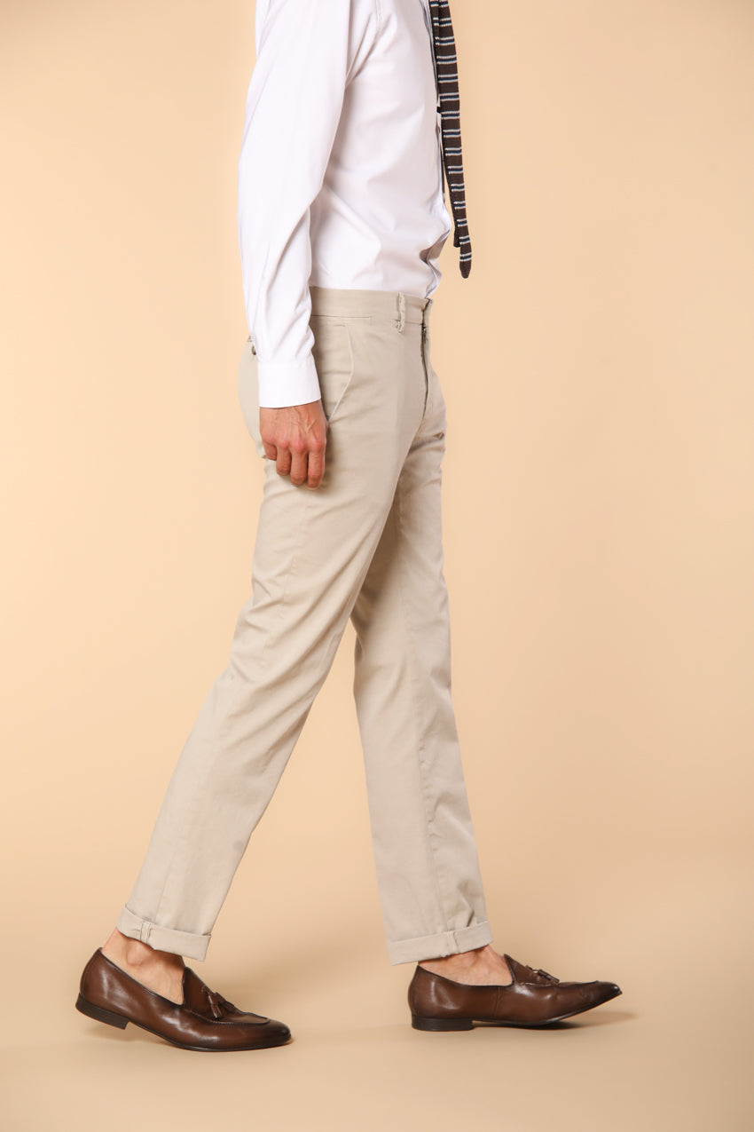 New York Pantalon chino homme  en satin stretch coupe Regular ①