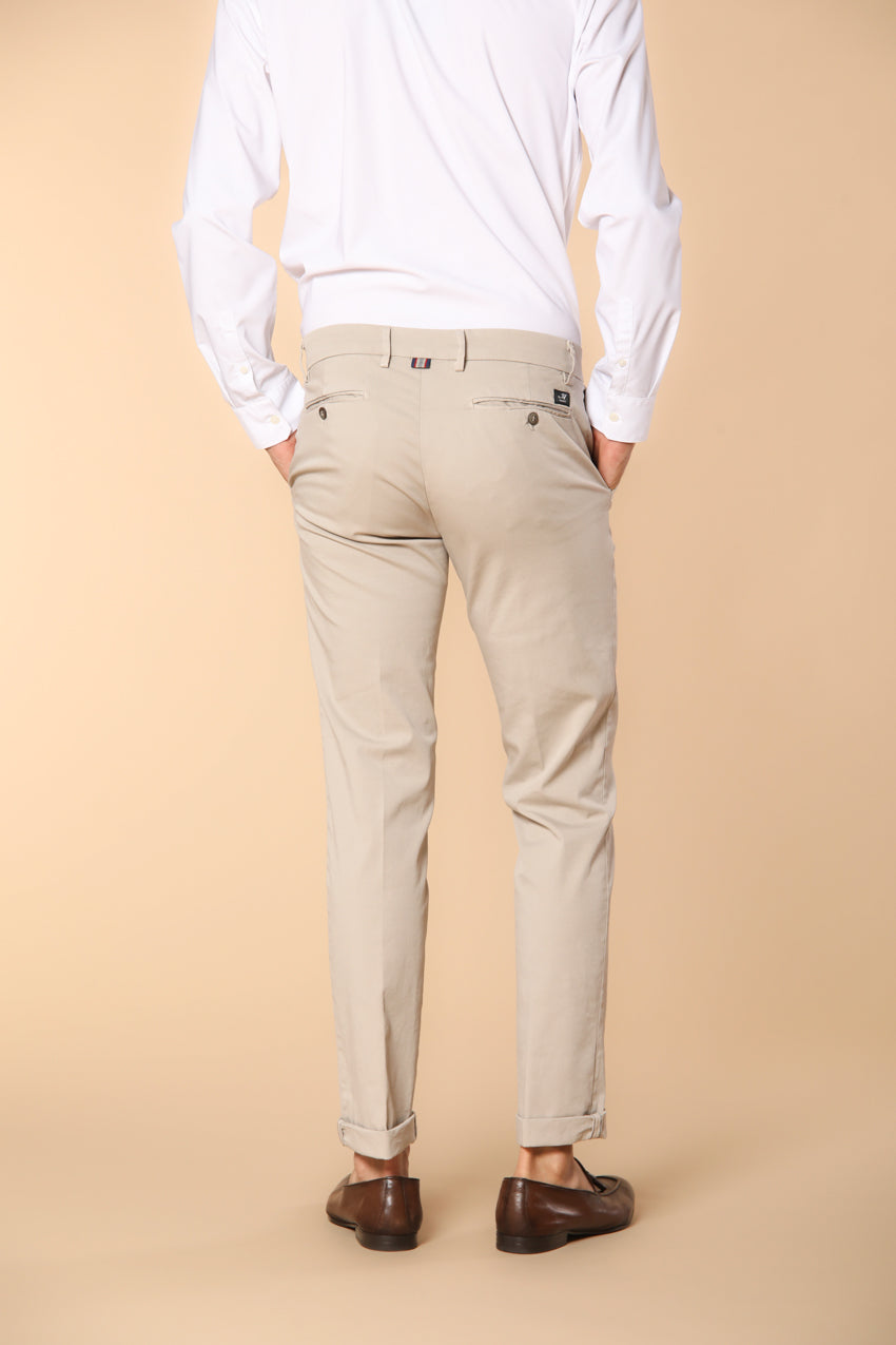 New York Pantalon chino homme  en satin stretch coupe Regular ①