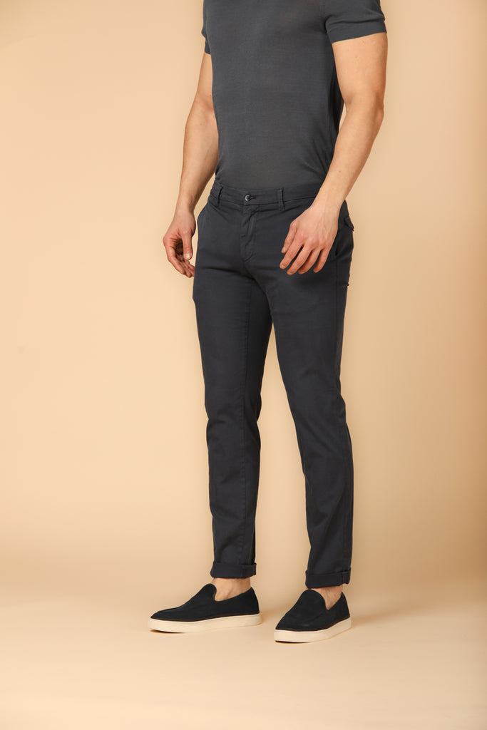 Image 2 of men's New York City model chino pants in navy blue, regular fit by Mason's