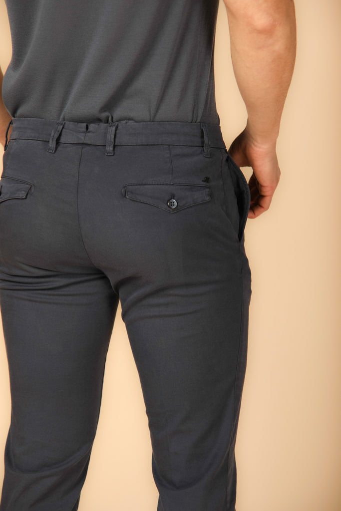 Image 3 of men's New York City model chino pants in navy blue, regular fit by Mason's