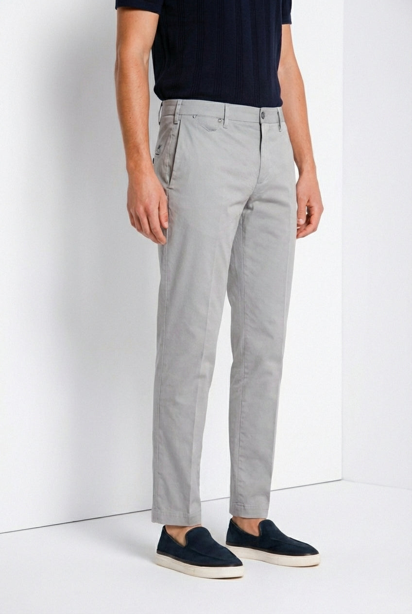 New York men's chino pants in stretch gabardine regular fit ①