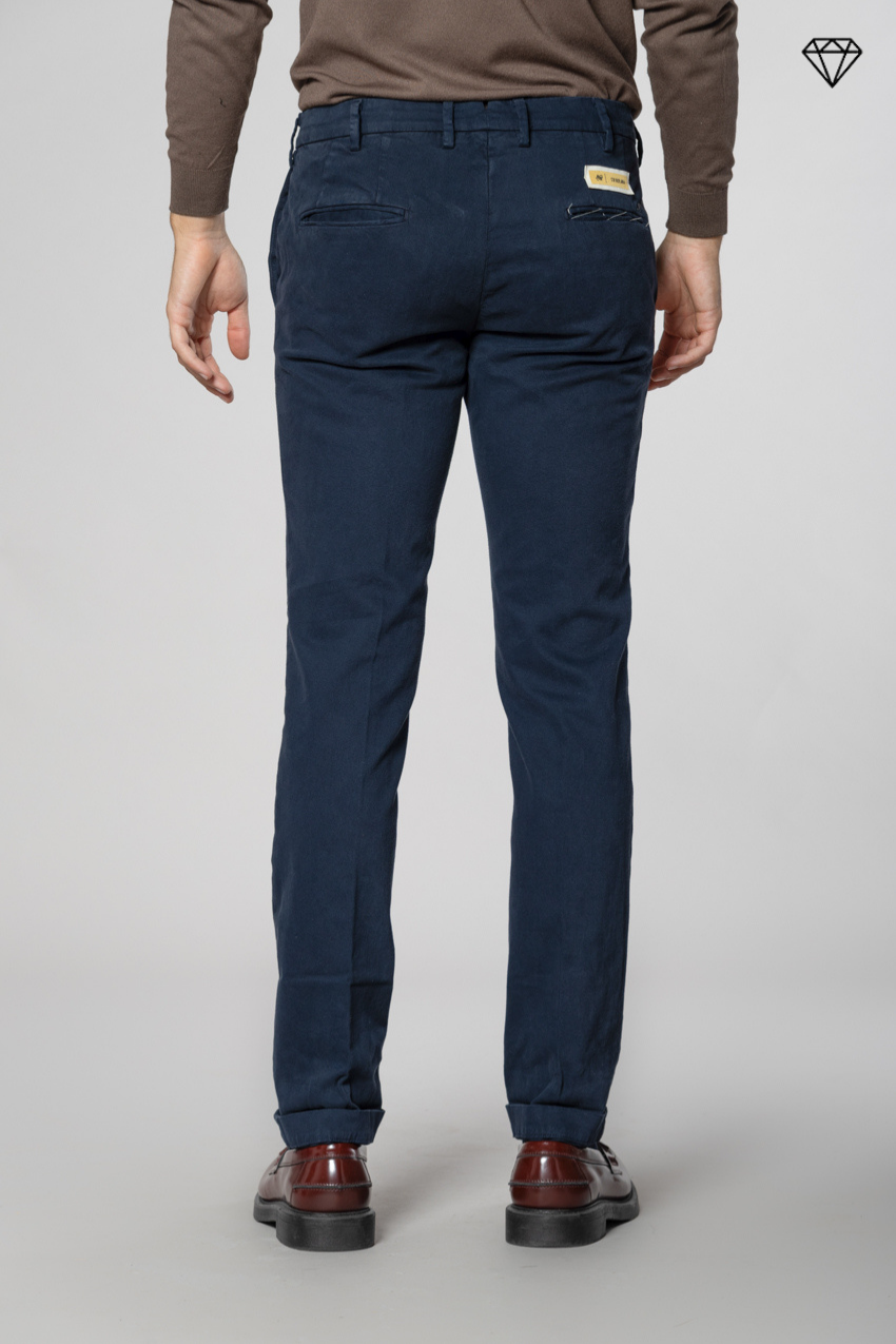 New York Sartoriale Herren Chinohose maßgeschneidert aus Baumwolle und Wolle Regular Fit ①