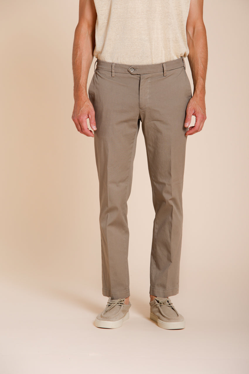 New York men's chino pants in stretch gabardine regular fit ①