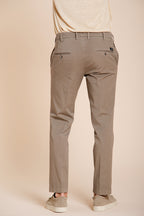 New York men's chino pants in stretch gabardine regular fit ①
