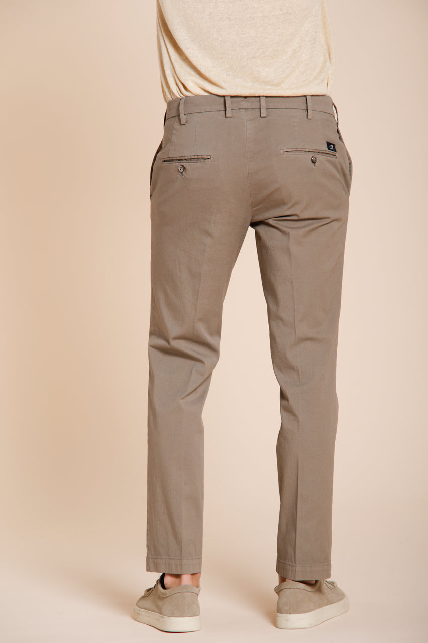 New York men's chino pants in stretch gabardine regular fit ①