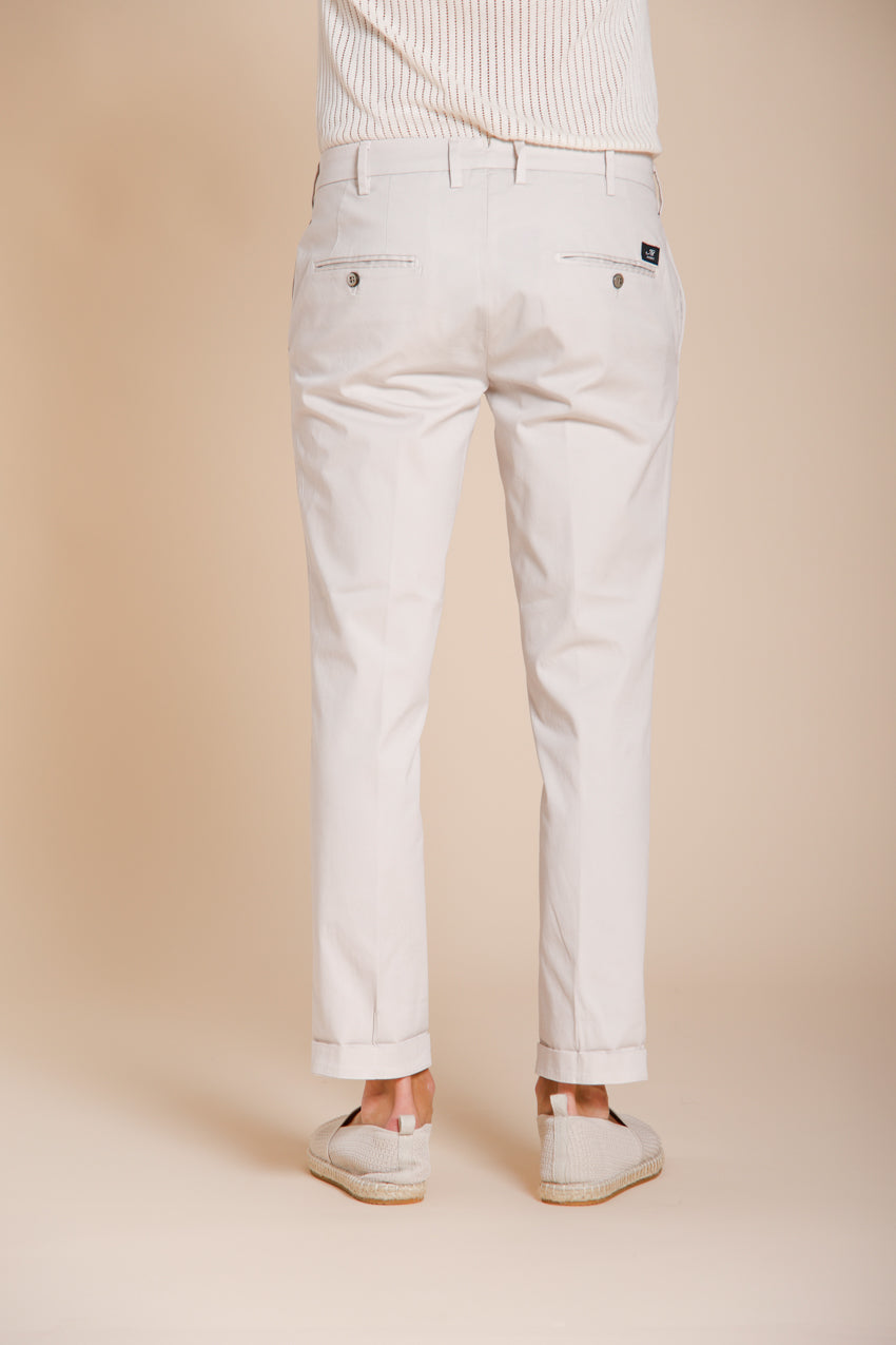 New York men's chino pants in stretch gabardine regular fit ①